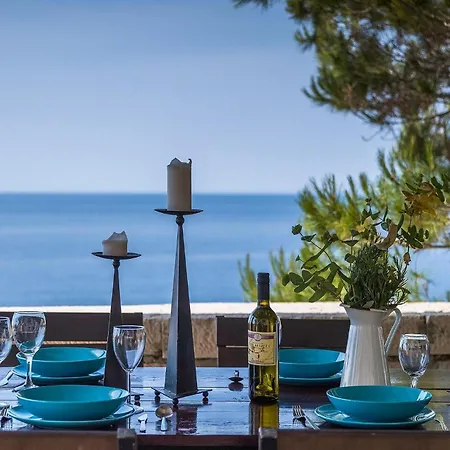 Lighthouse Crna Punta Tatil Evi Brovinje