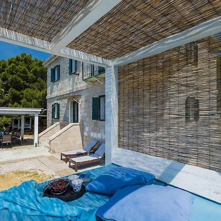 بيت للعطل Lighthouse Crna Punta *