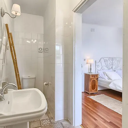 Lighthouse Crna Punta Tatil Evi