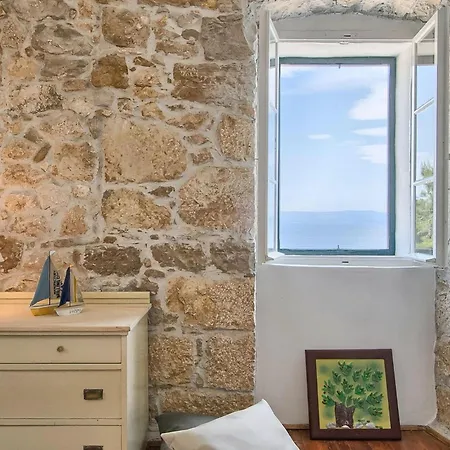 بيت للعطل Lighthouse Crna Punta Brovinje