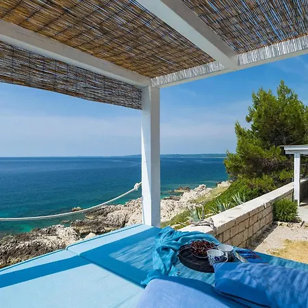 Lighthouse Crna Punta *