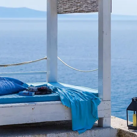 Lighthouse Crna Punta