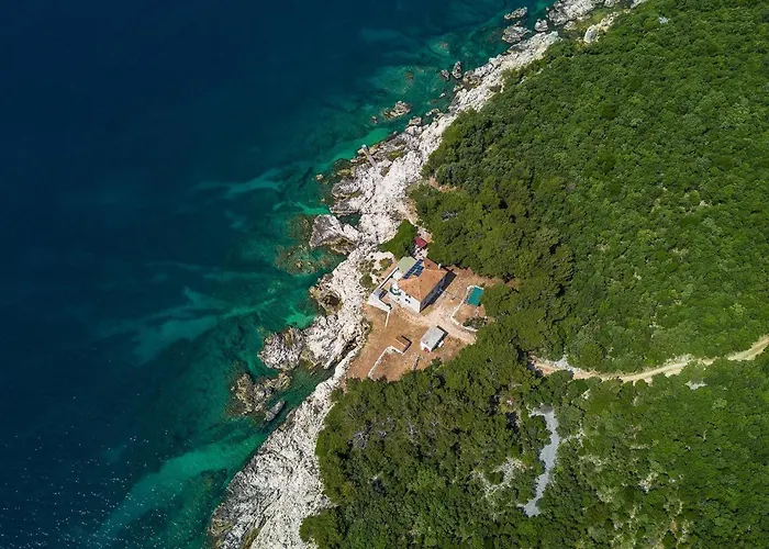 Lighthouse Crna Punta Vikendica Brovinje