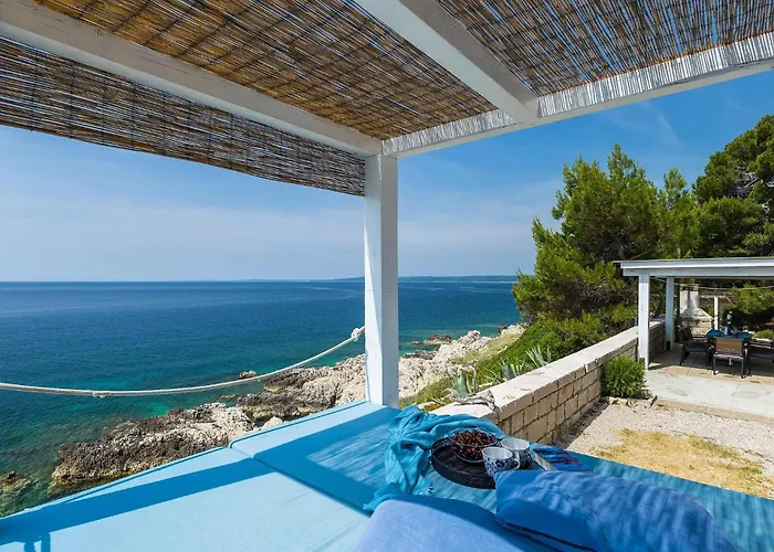 Lighthouse Crna Punta *