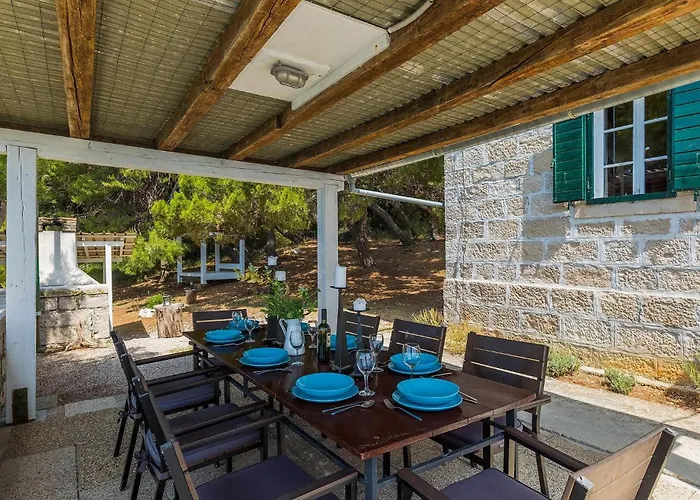 Lighthouse Crna Punta