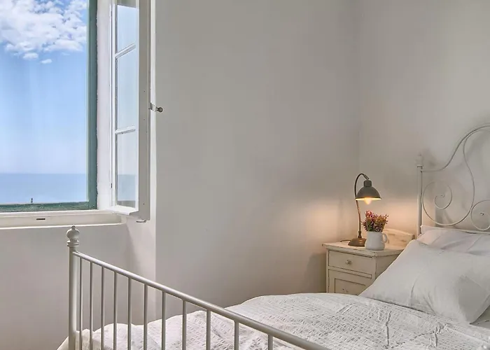 Lighthouse Crna Punta Vikendica Brovinje