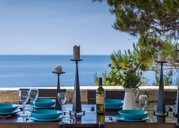 Lighthouse Crna Punta Vikendica Brovinje