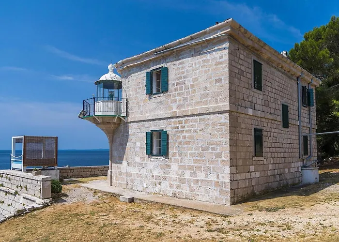 Lighthouse Crna Punta